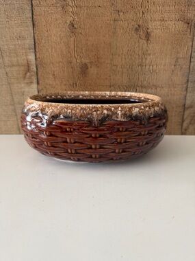 Vintage Hull Drip Glaze Basket Style Ceramic Bakeware